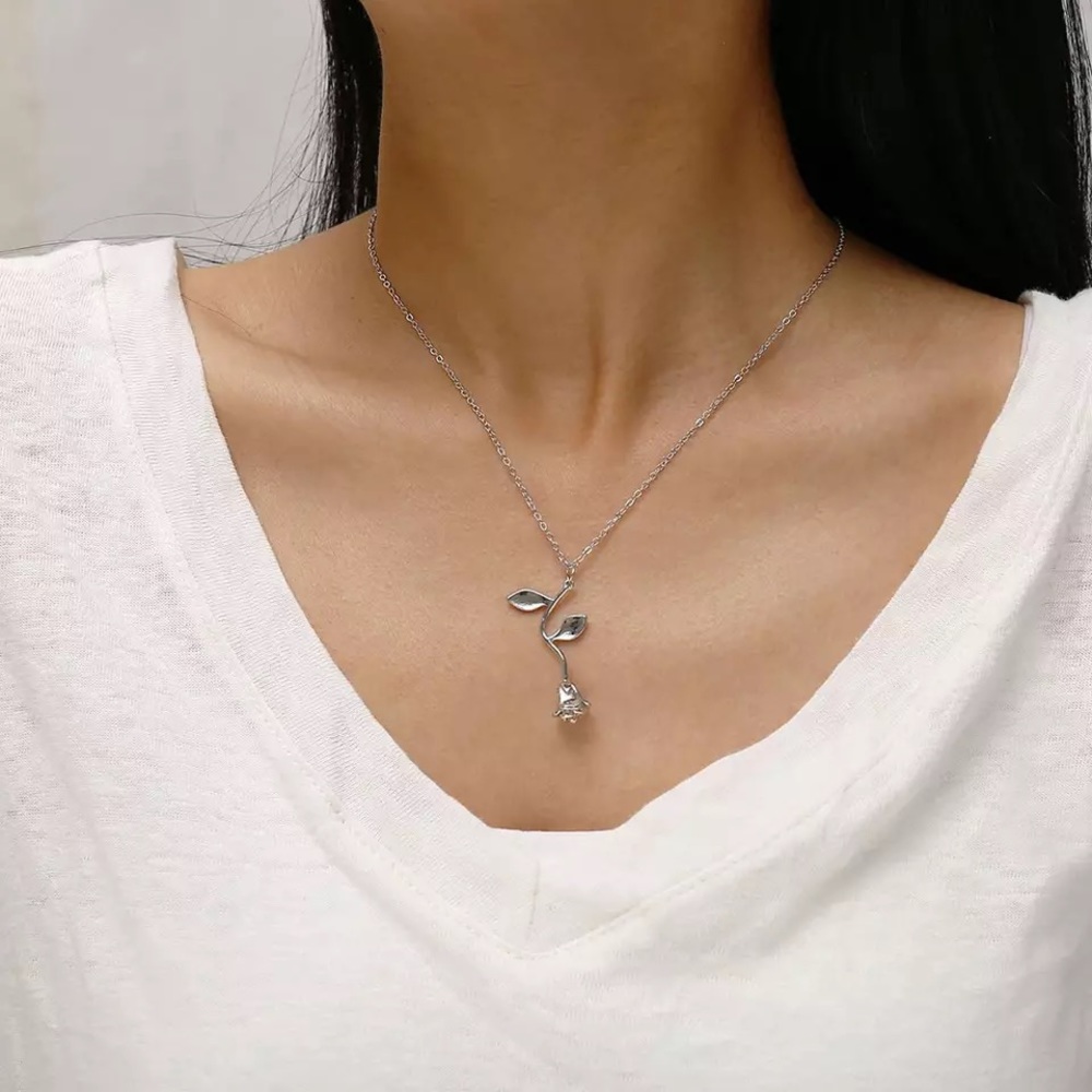 Rose Flower Pendant Choker Chain Necklace